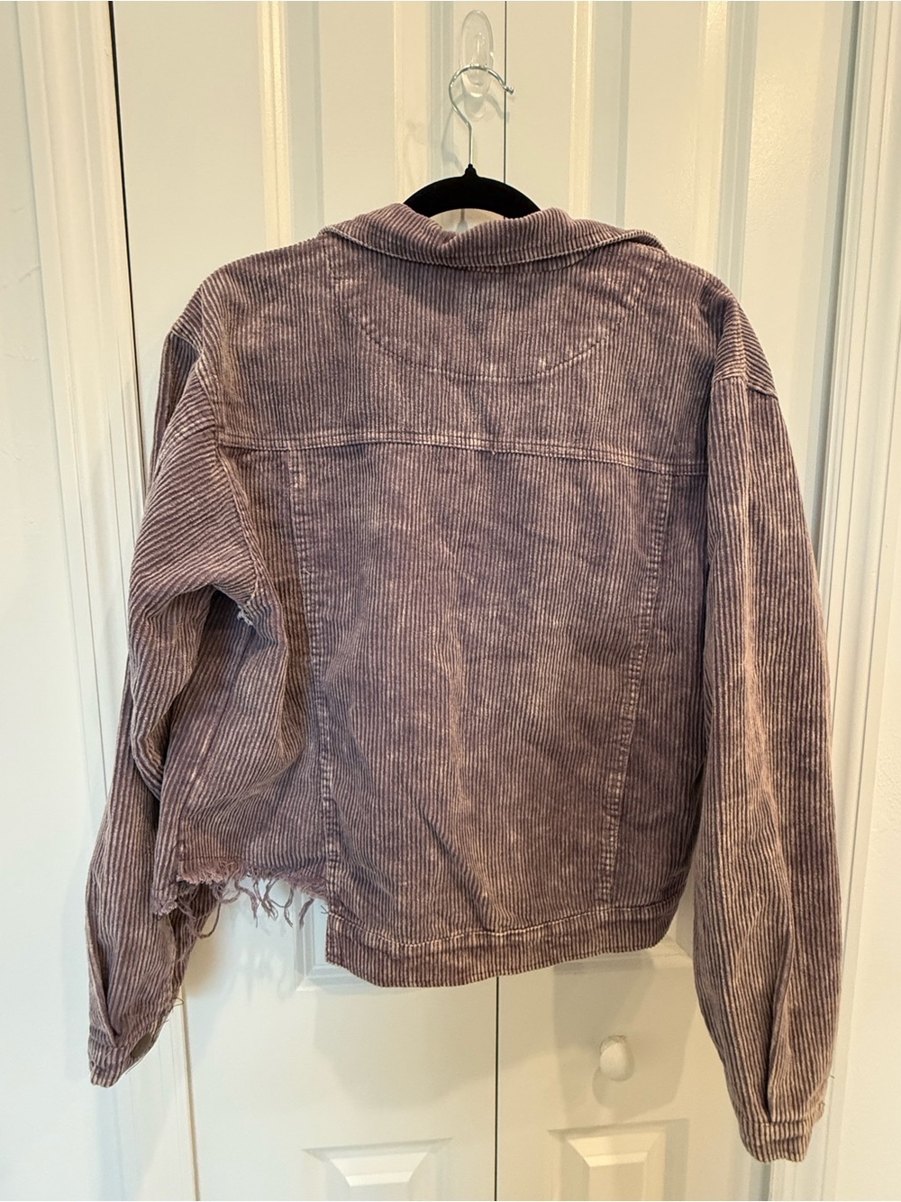 POL Cropped Corduroy Distressed Trucker Jacket - Picture 5 of 5